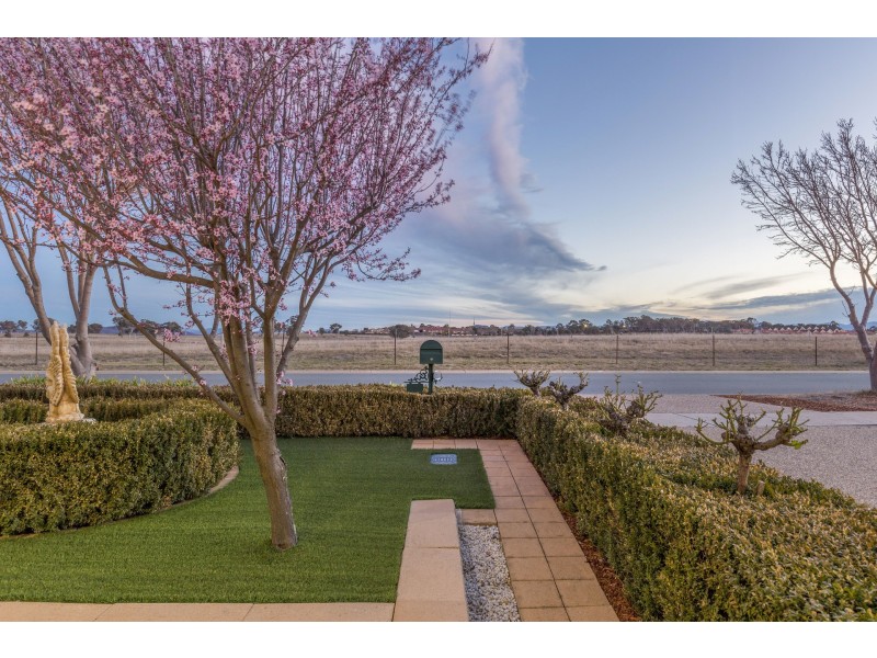 47 Delma View, Gungahlin ACT 2912
