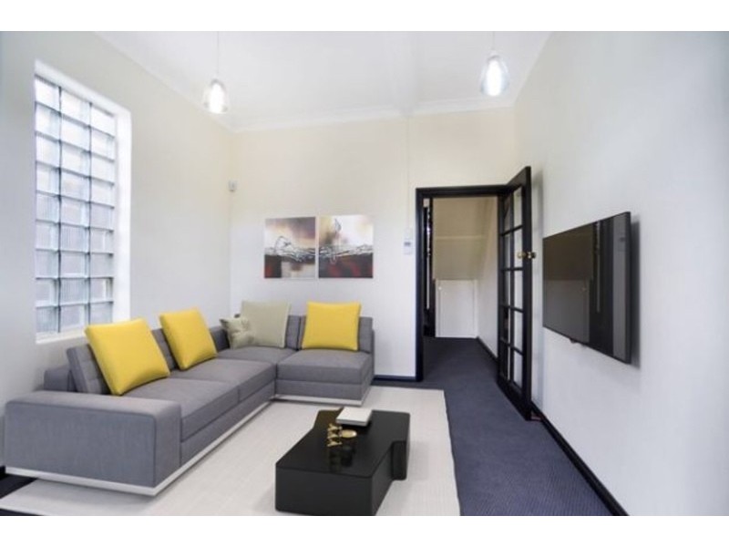 11 Woodburn Street, Redfern NSW 2016
