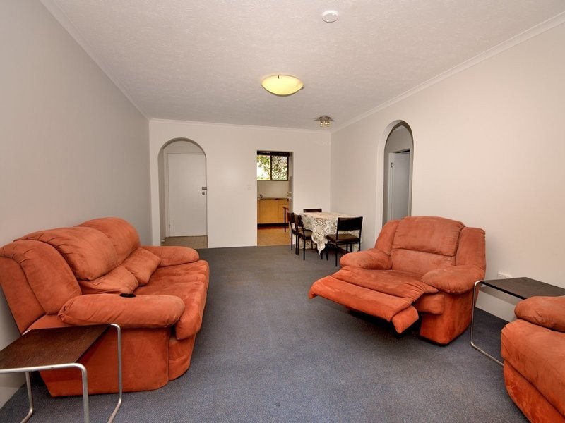 3/24 Underhill Av, Indooroopilly QLD 4068