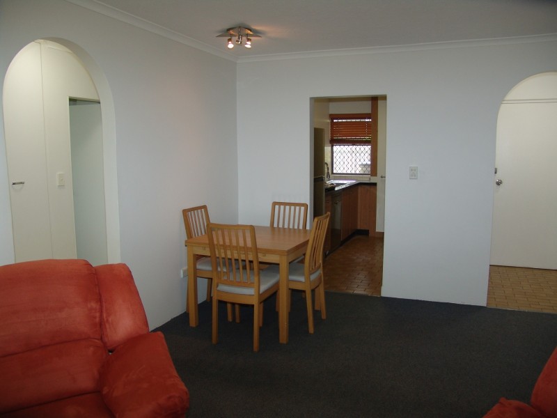 3/24 Underhill Av, Indooroopilly QLD 4068