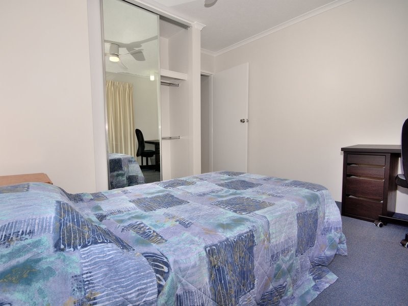 3/24 Underhill Av, Indooroopilly QLD 4068