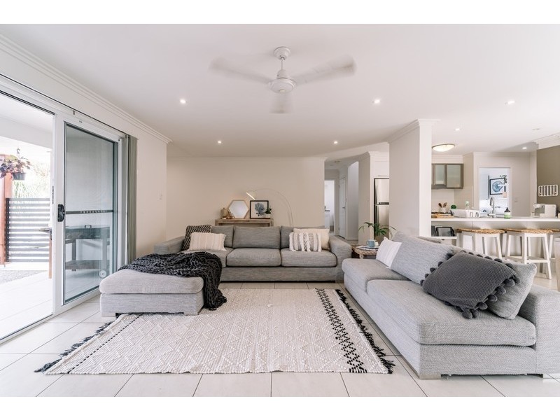 27 Rosabrook Crescent, Ormeau QLD 4208