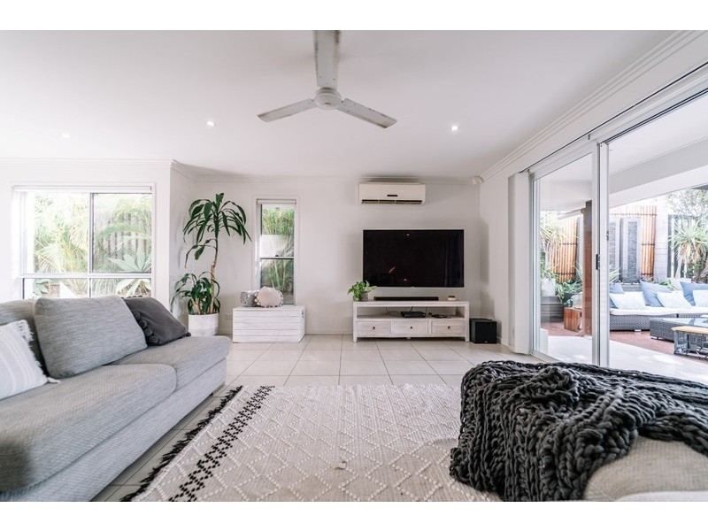 27 Rosabrook Crescent, Ormeau QLD 4208