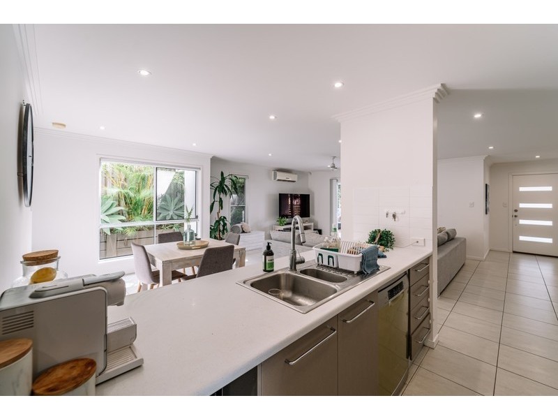 27 Rosabrook Crescent, Ormeau QLD 4208