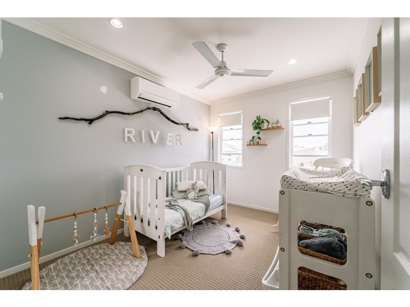 27 Rosabrook Crescent, Ormeau QLD 4208