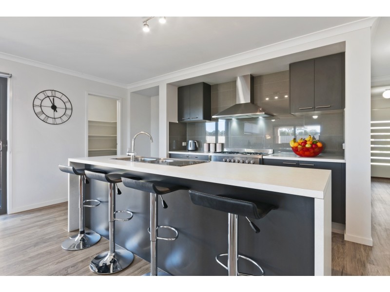 81 Hobson St, Stratford VIC 3862