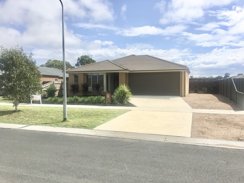 81 Hobson St, Stratford VIC 3862