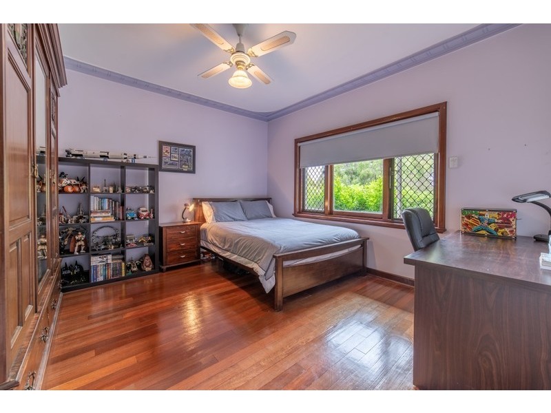 11 Cardew Street, Melville WA 6156