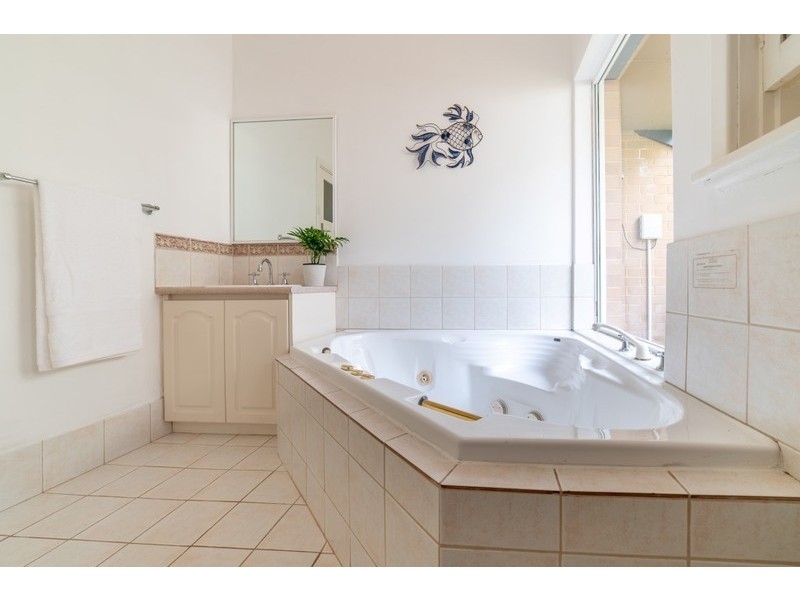 11 Cardew Street, Melville WA 6156