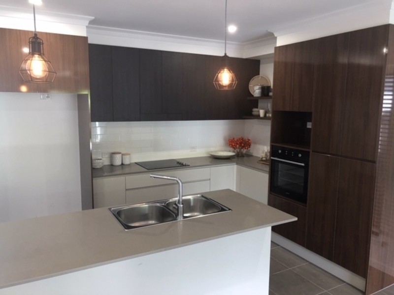 74 EDGE COURT, Manoora QLD 4870