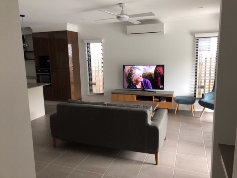 74 EDGE COURT, Manoora QLD 4870