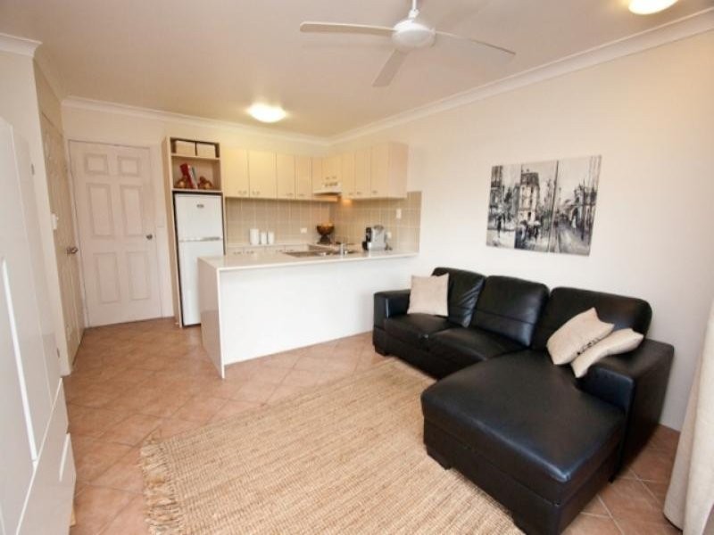 1/43 Vera Street, Greenslopes QLD 4120