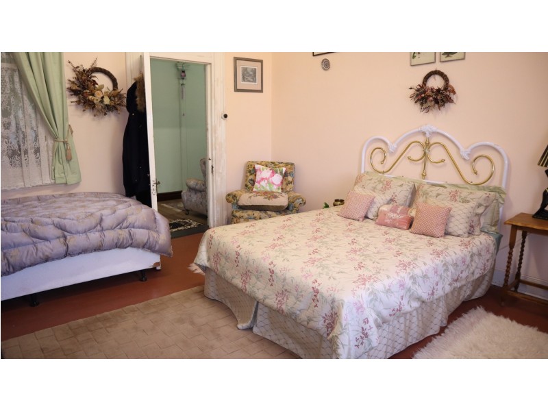 56 Gnarlbine Road, Coolgardie WA 6429