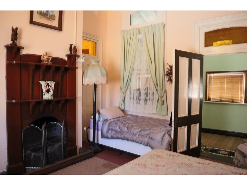 56 Gnarlbine Road, Coolgardie WA 6429