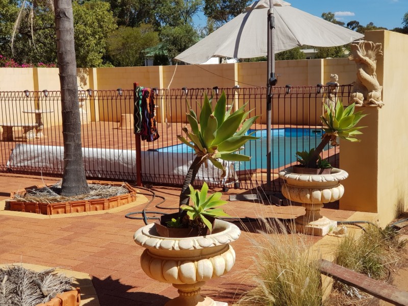 56 Gnarlbine Road, Coolgardie WA 6429