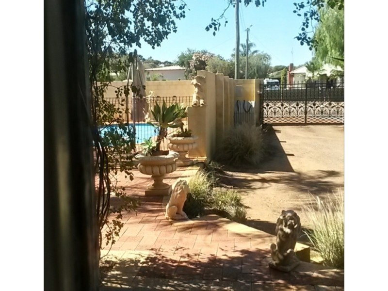 56 Gnarlbine Road, Coolgardie WA 6429