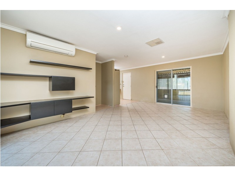 25 Whitfield Drive, Two Rocks WA 6037