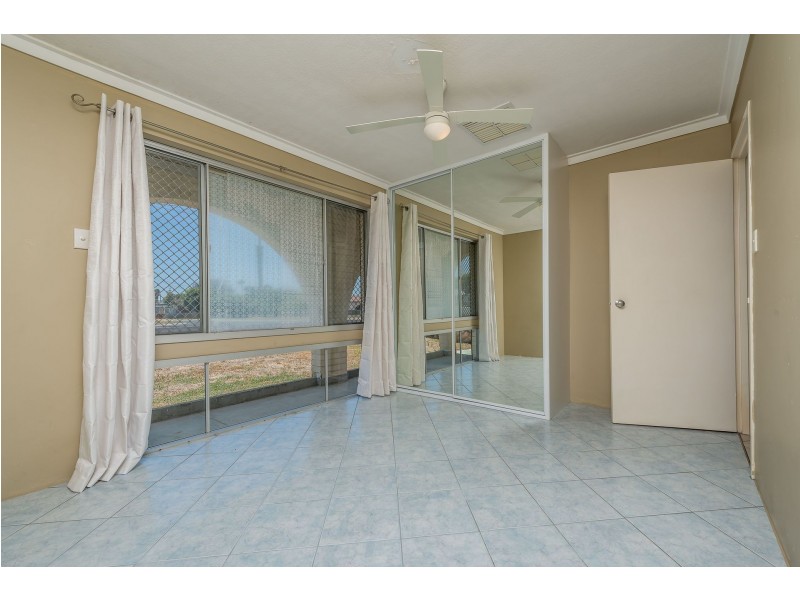 25 Whitfield Drive, Two Rocks WA 6037