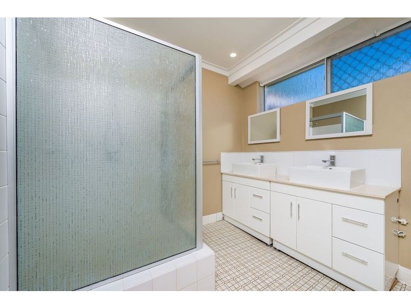 25 Whitfield Drive, Two Rocks WA 6037