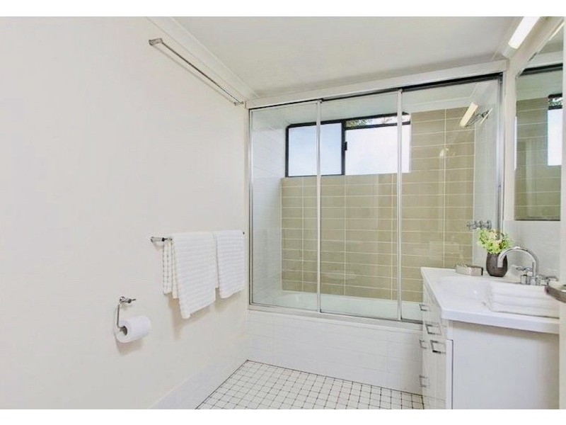 1/23 Winchester Street, Hamilton QLD 4007