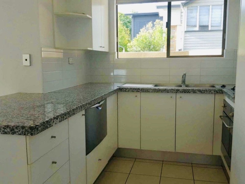 1/23 Winchester Street, Hamilton QLD 4007