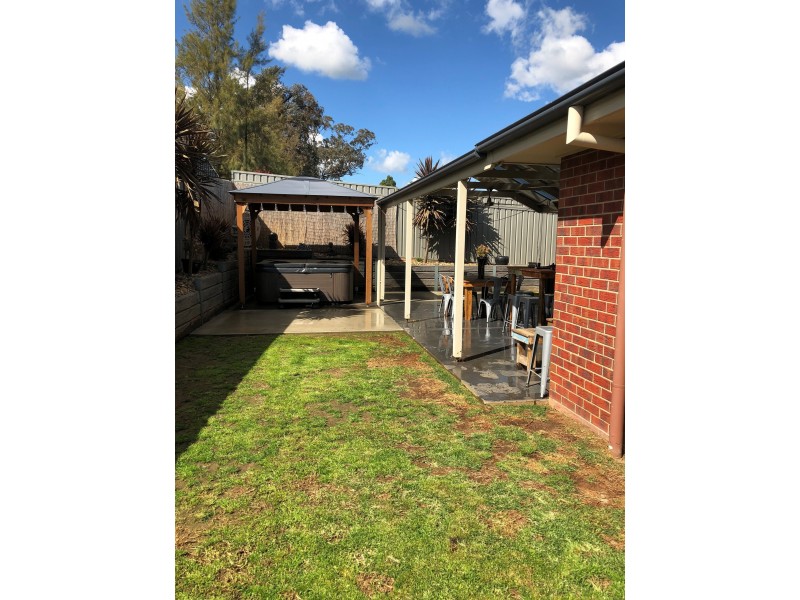 10 Friarbird Way Way, Thurgoona NSW 2640