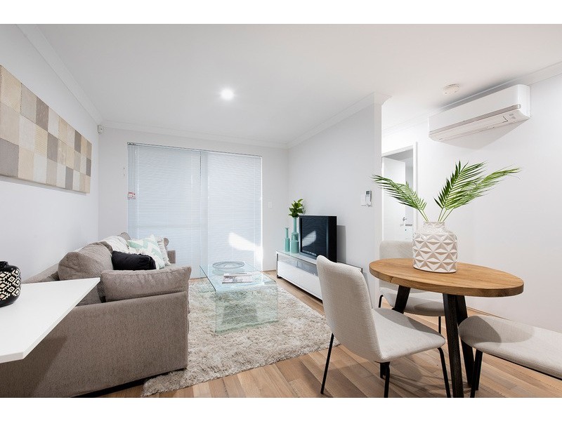 2 Delaronde Drive, Success WA 6164