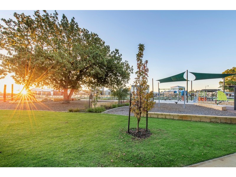 2 Delaronde Drive, Success WA 6164