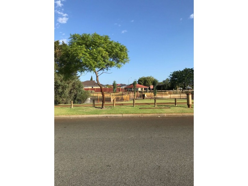3 Prince Regent Boulevard, Gosnells WA 6110