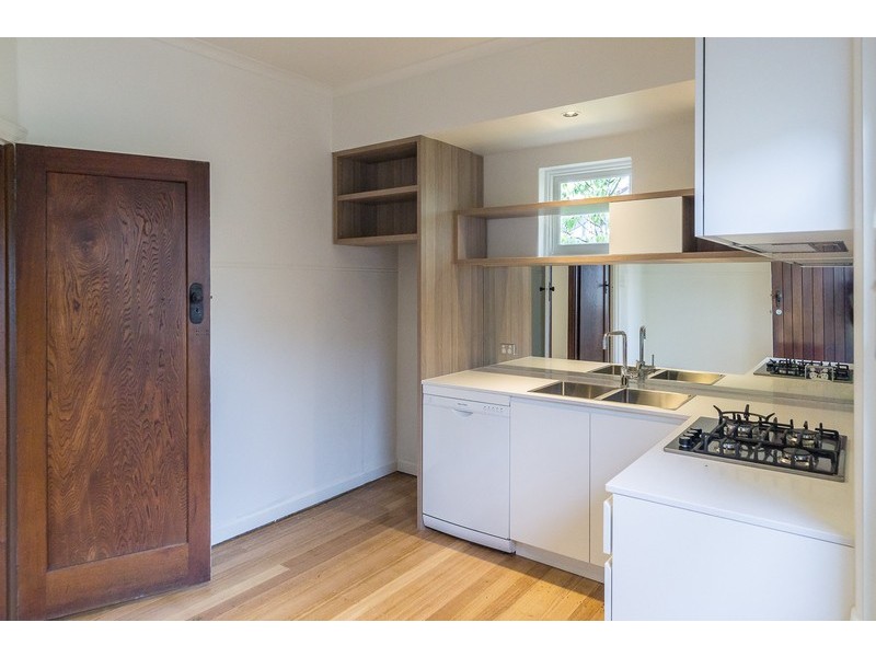2/46 Essex Street, Glen Iris VIC 3146