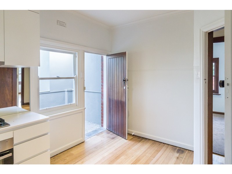 2/46 Essex Street, Glen Iris VIC 3146