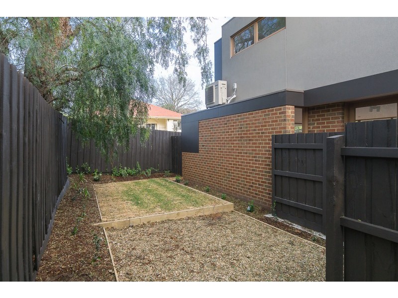 2/46 Essex Street, Glen Iris VIC 3146