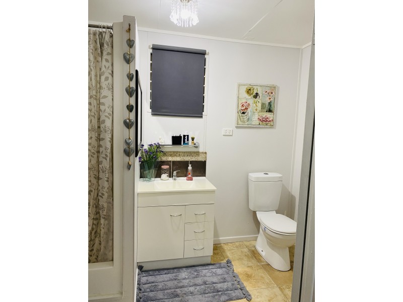 9 Rickards Road, Kolonga QLD 4671