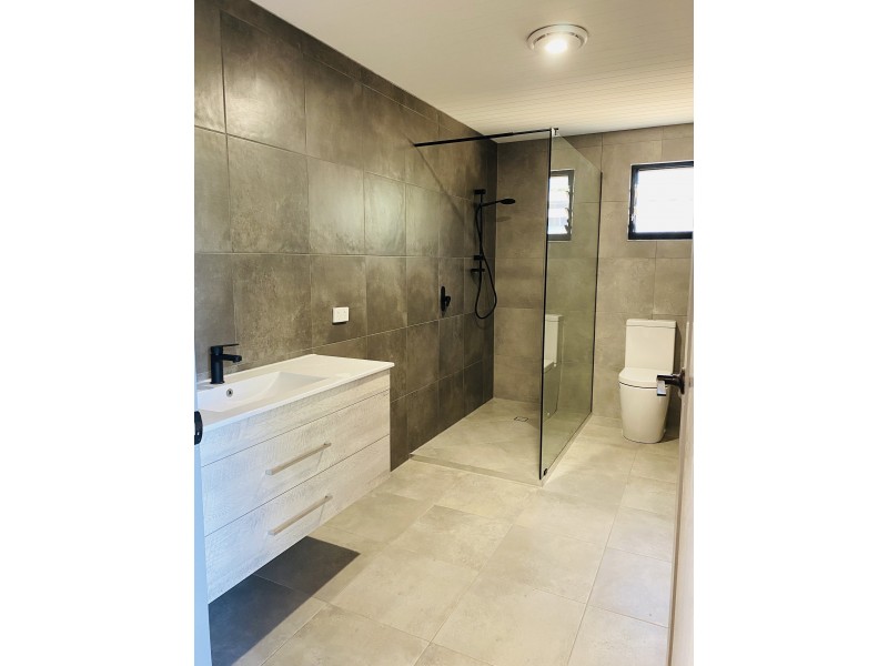 9 Rickards Road, Kolonga QLD 4671