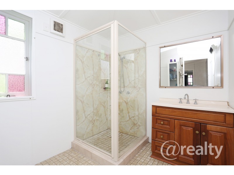 386 Oxley Avenue, Redcliffe QLD 4020