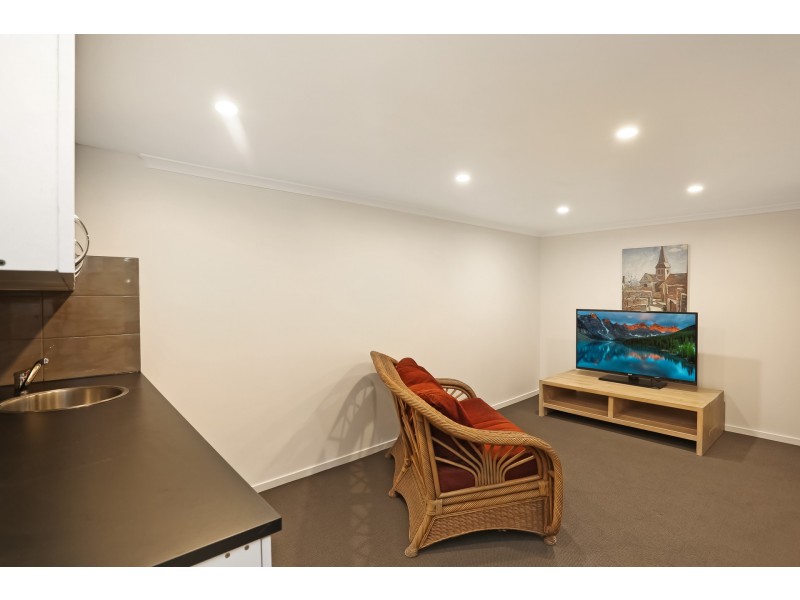 386 Oxley Avenue, Redcliffe QLD 4020