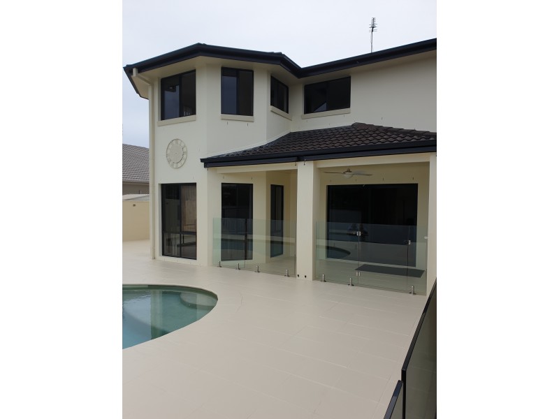 49 Brittany Drive, Oxenford QLD 4210