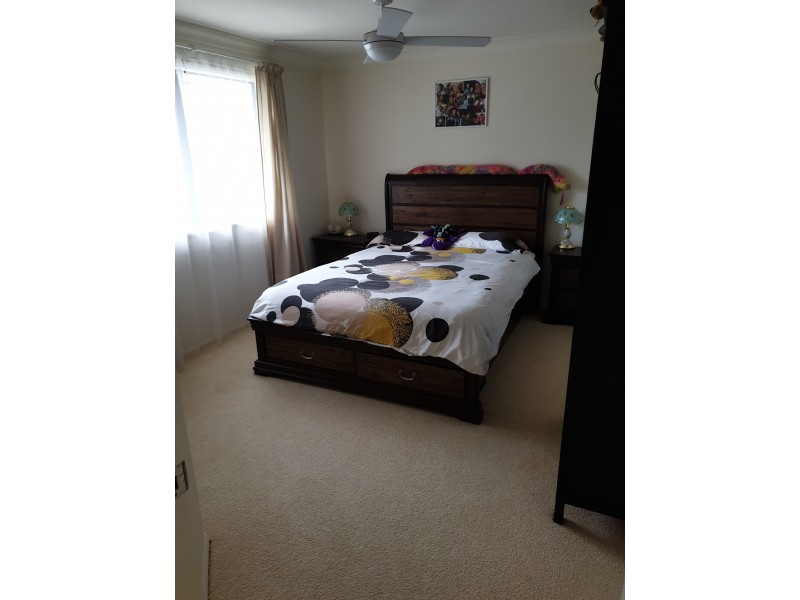 49 Brittany Drive, Oxenford QLD 4210