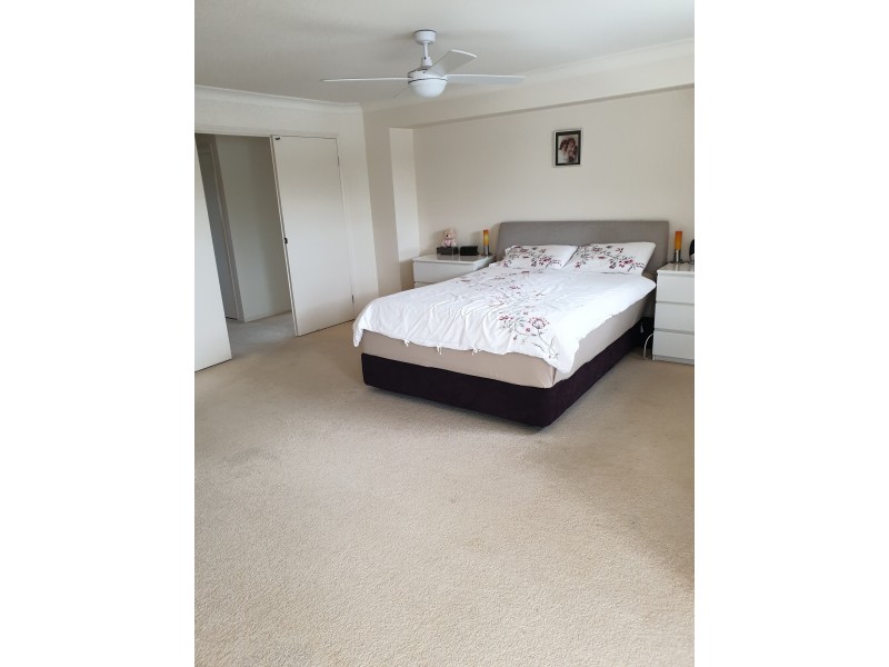 49 Brittany Drive, Oxenford QLD 4210