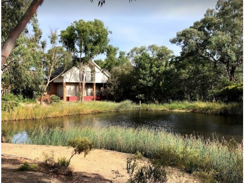 5 Lakeview Court, Glen Waverley VIC 3150