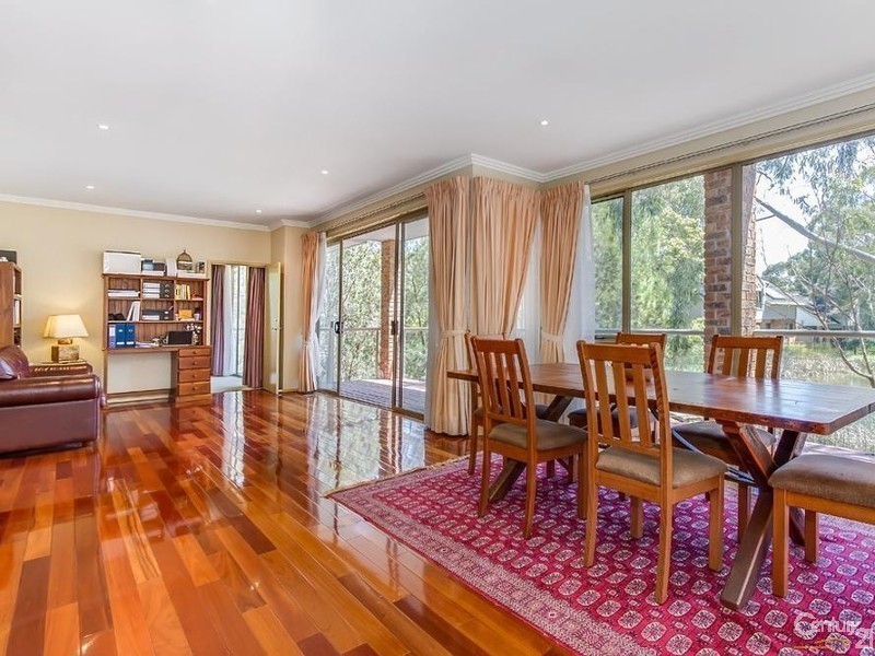 5 Lakeview Court, Glen Waverley VIC 3150