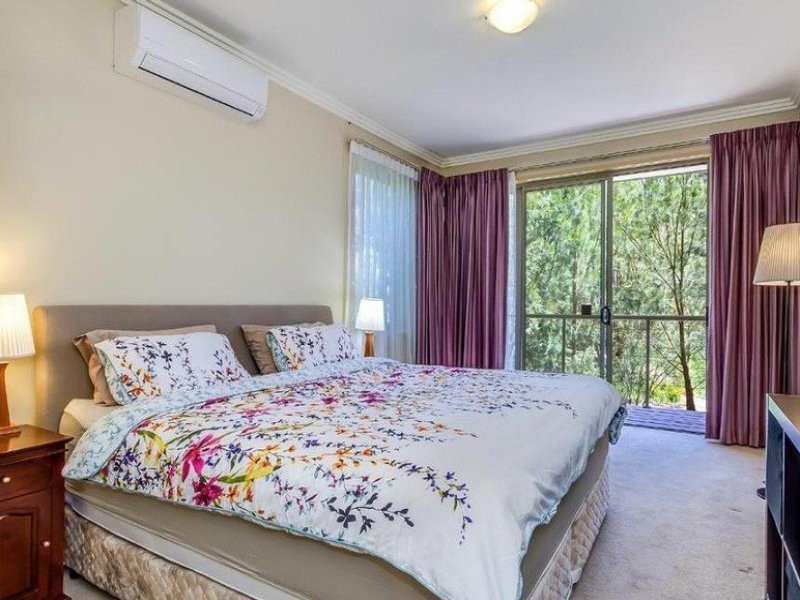 5 Lakeview Court, Glen Waverley VIC 3150