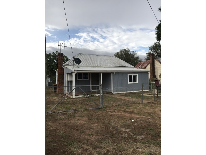 9 Warrie Street, Gilgandra NSW 2827