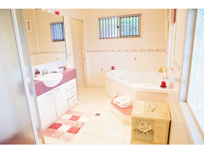 11 Patroyce Court, Sarina QLD 4737