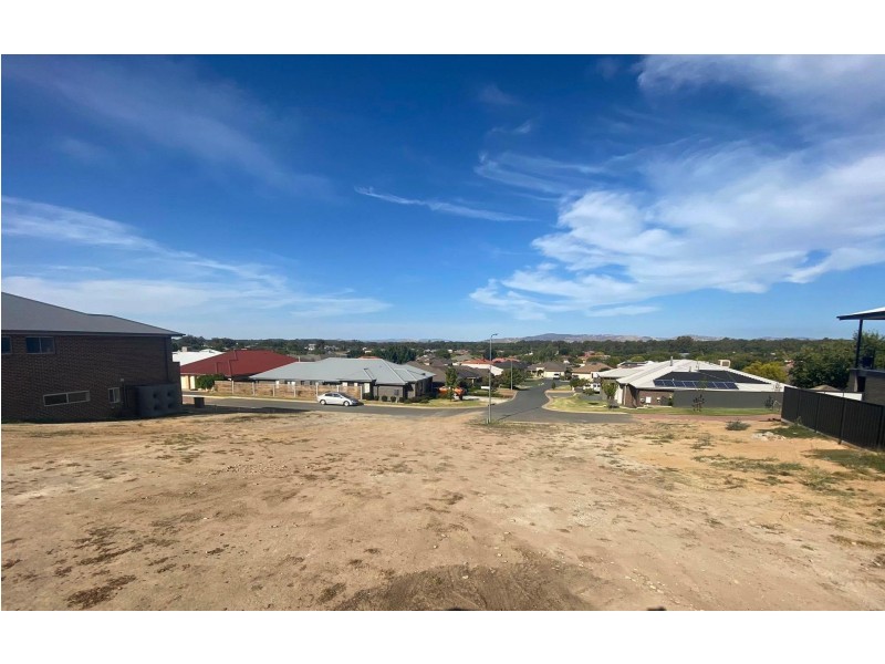 27 Barling Walk, East Albury NSW 2640