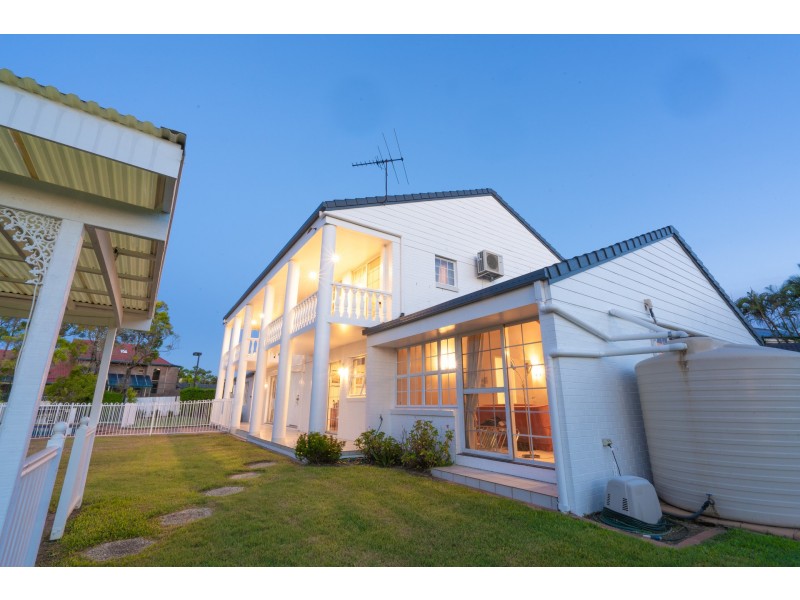 7 Chisholm Court, Mount Ommaney QLD 4074