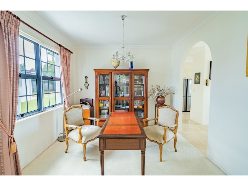 7 Chisholm Court, Mount Ommaney QLD 4074