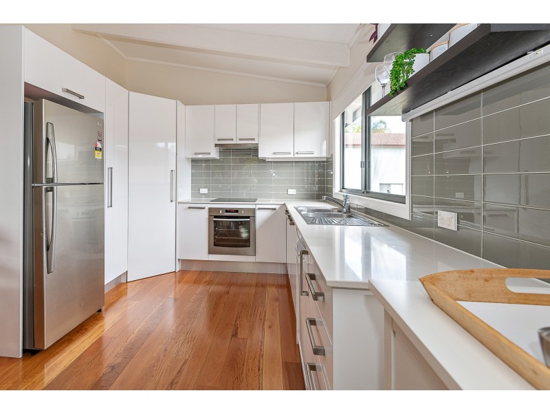 1 White Sands Place, Surf Beach NSW 2536