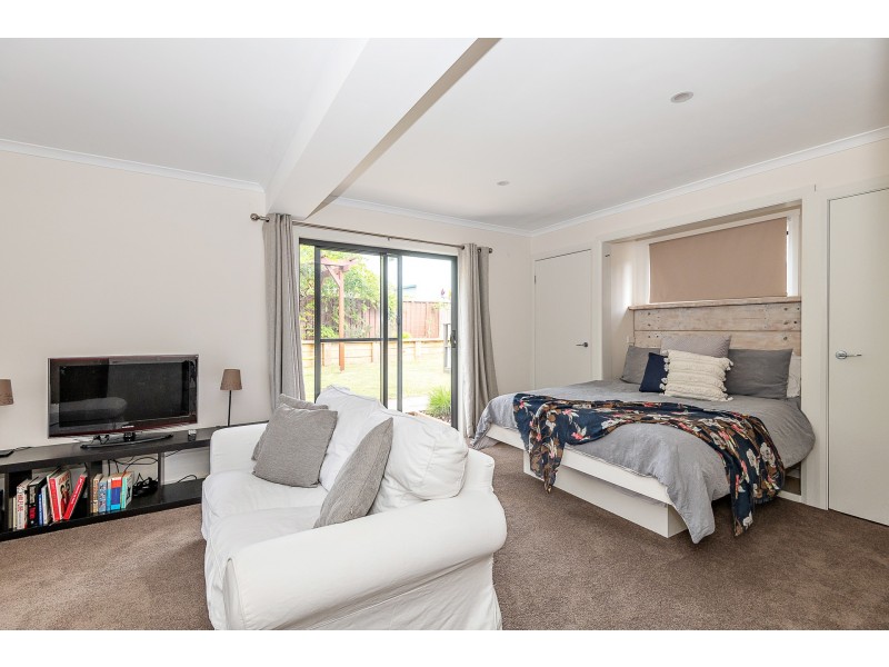 1 White Sands Place, Surf Beach NSW 2536