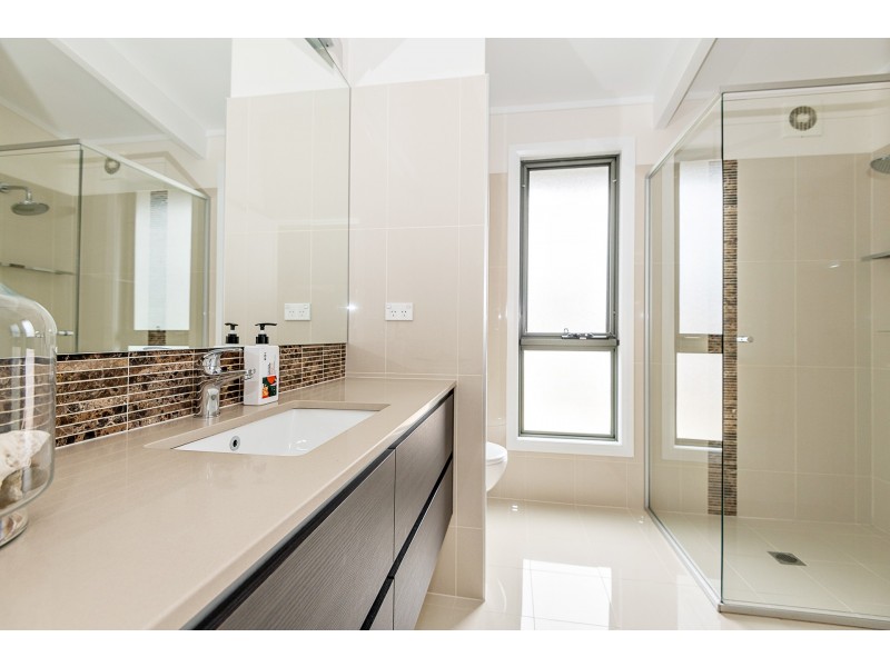 1 White Sands Place, Surf Beach NSW 2536
